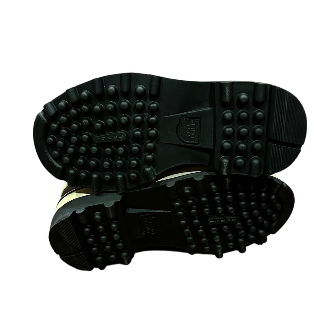 Sorel Caribou Boot in Buff NWT Size Youth 4 - Picture 6 of 11